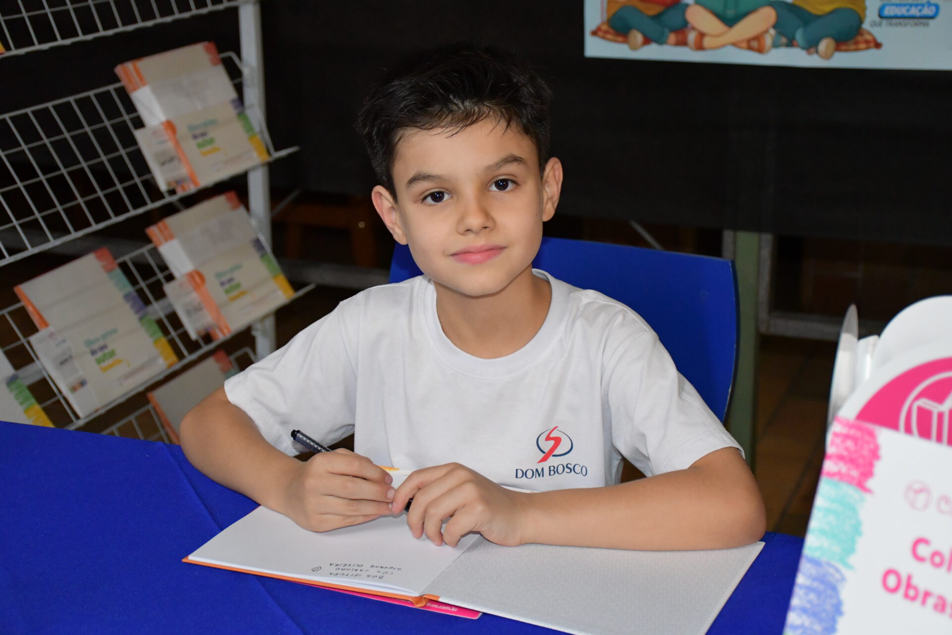 Noite-de-autografos-2025 (17)