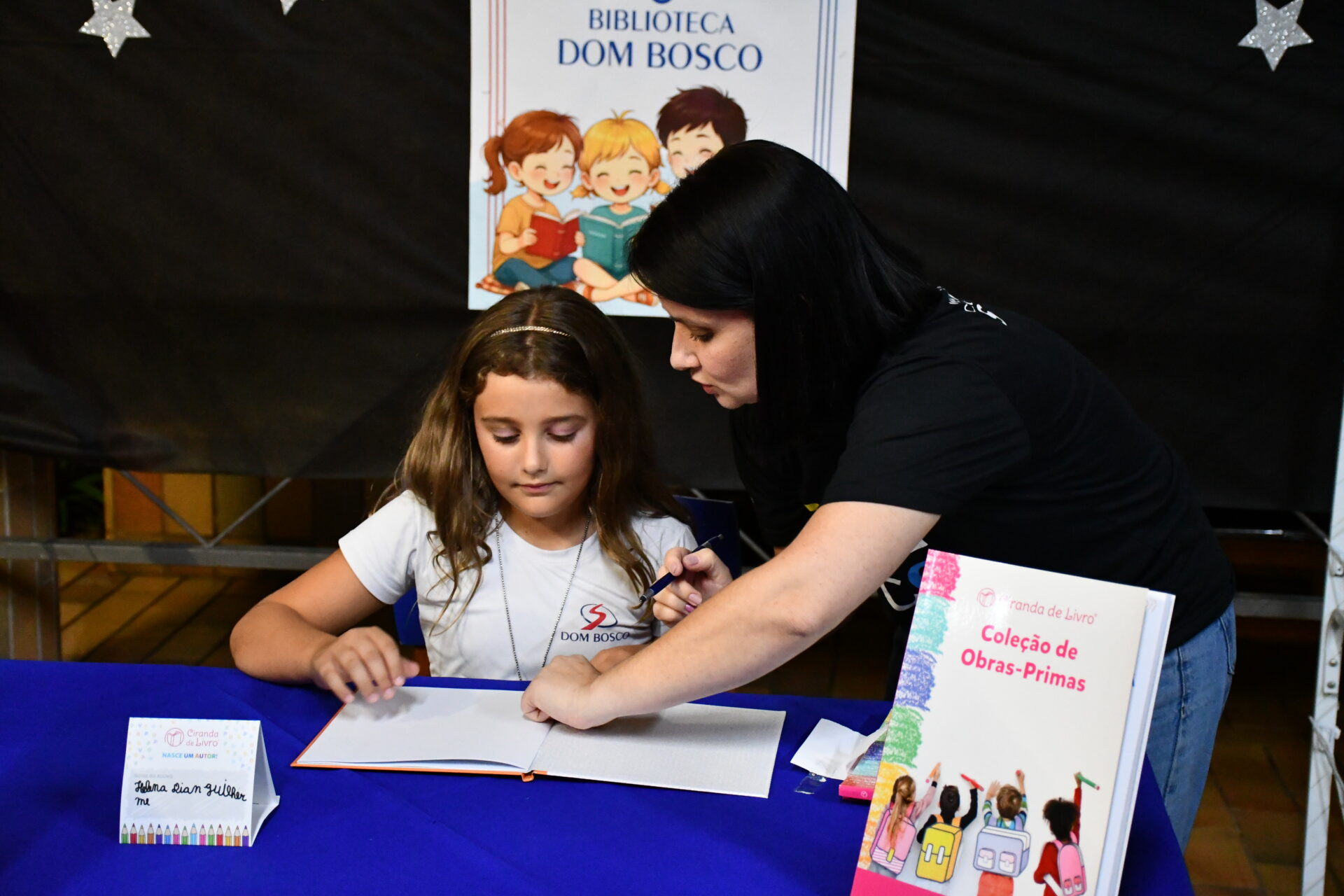 Noite-de-autografos-2025 (41)