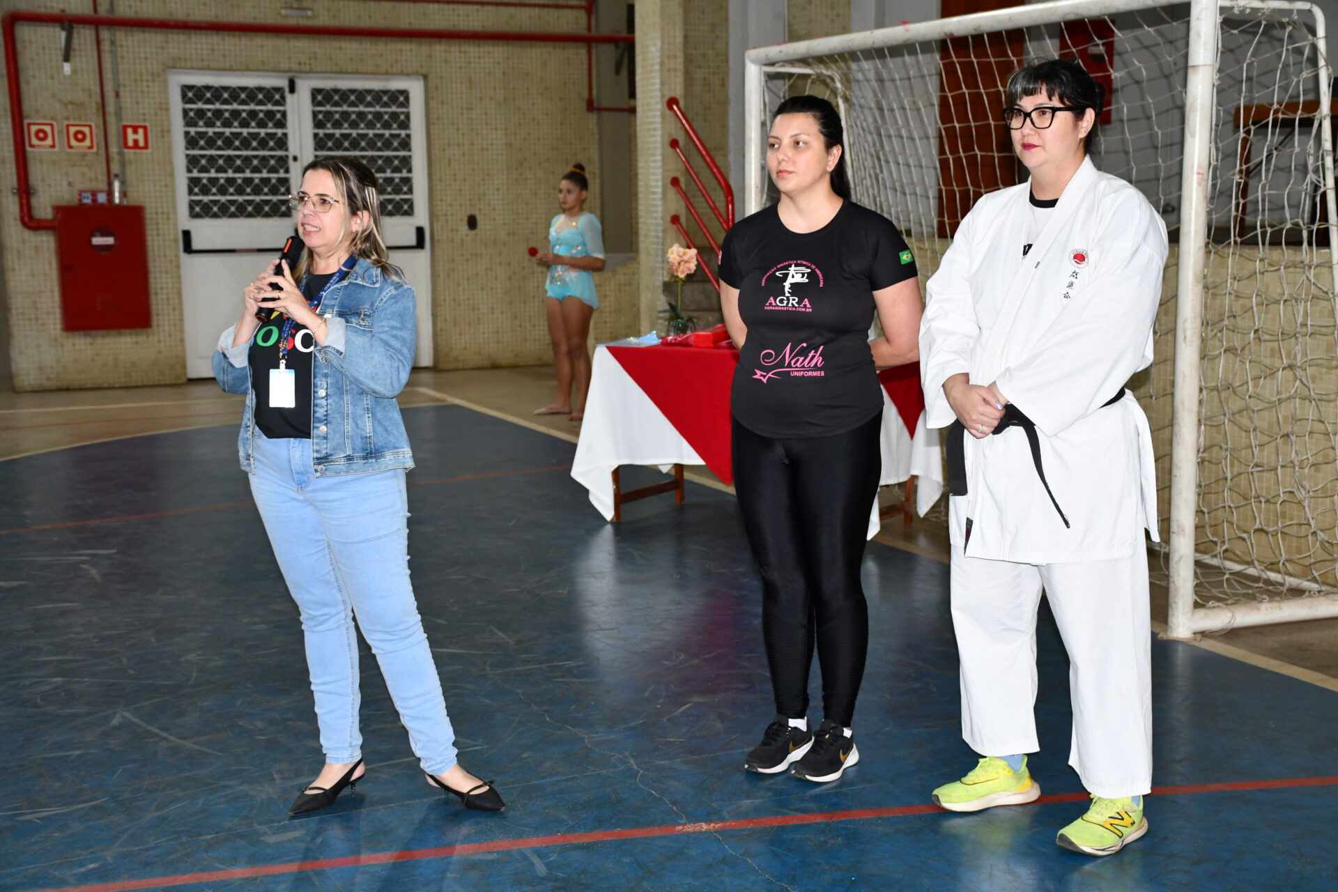 ginastica-ritmica-karate-extracurricular (5)