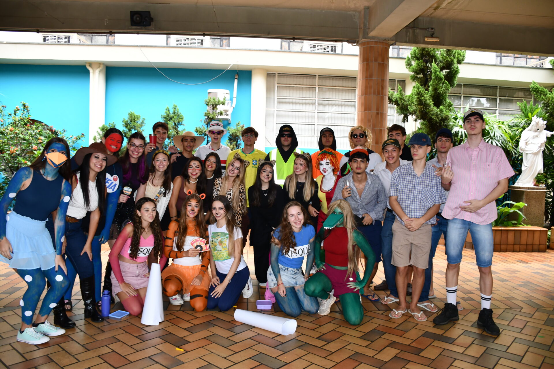 trote-terceirao-so-tem-no-brasil (23)